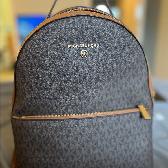 Michele Kors backpack - Picture 1 of 4